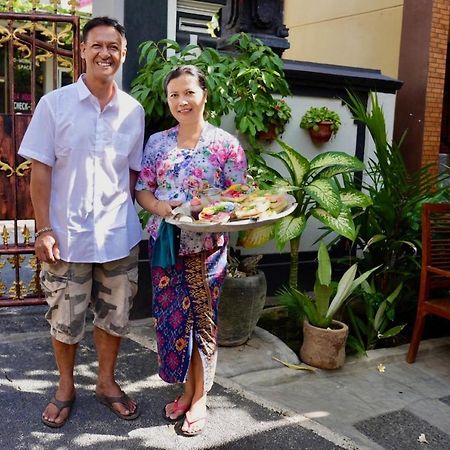 Tirtasuci House Hotel กูตา ภายนอก รูปภาพ