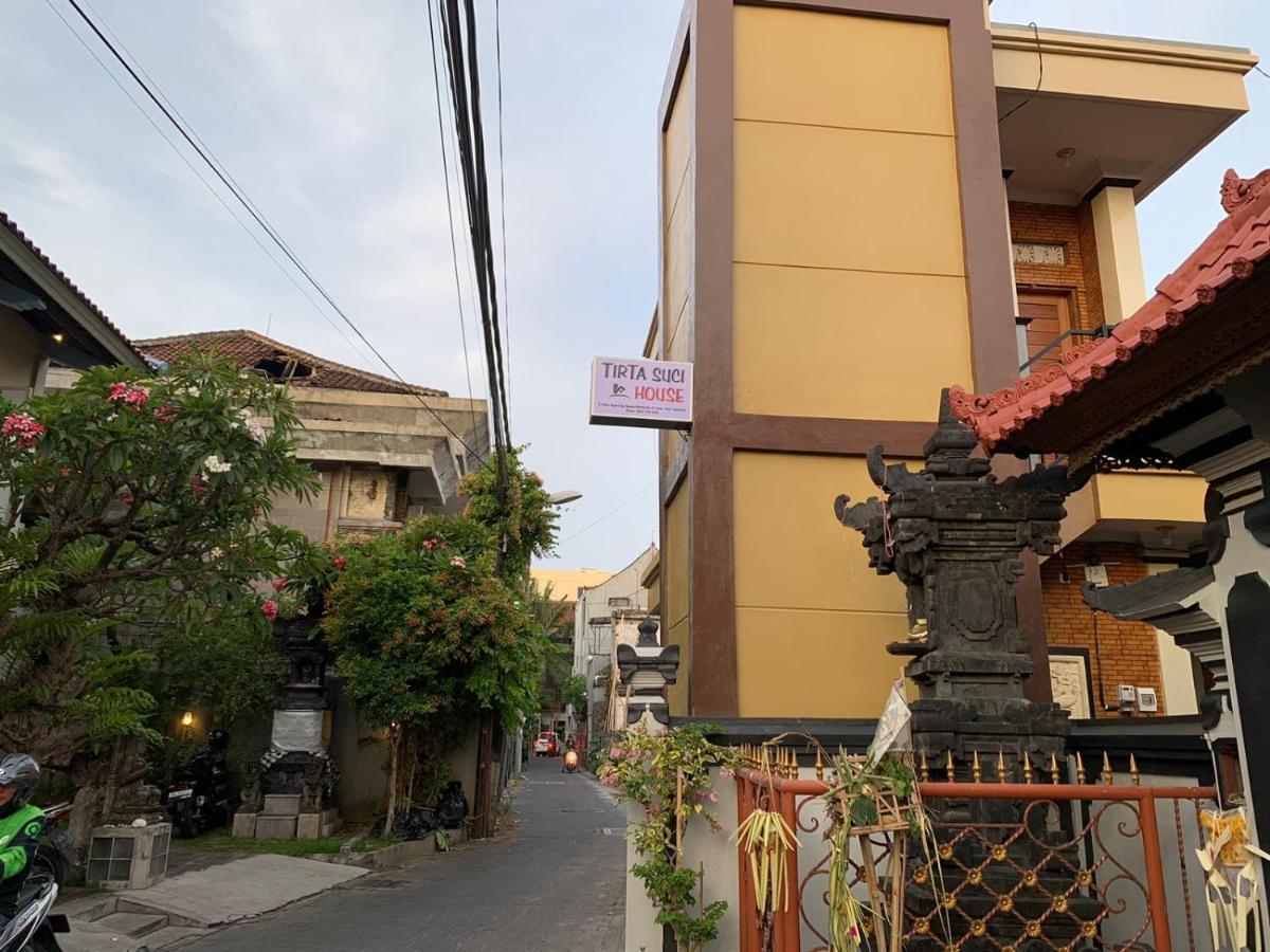 Tirtasuci House Hotel กูตา ภายนอก รูปภาพ