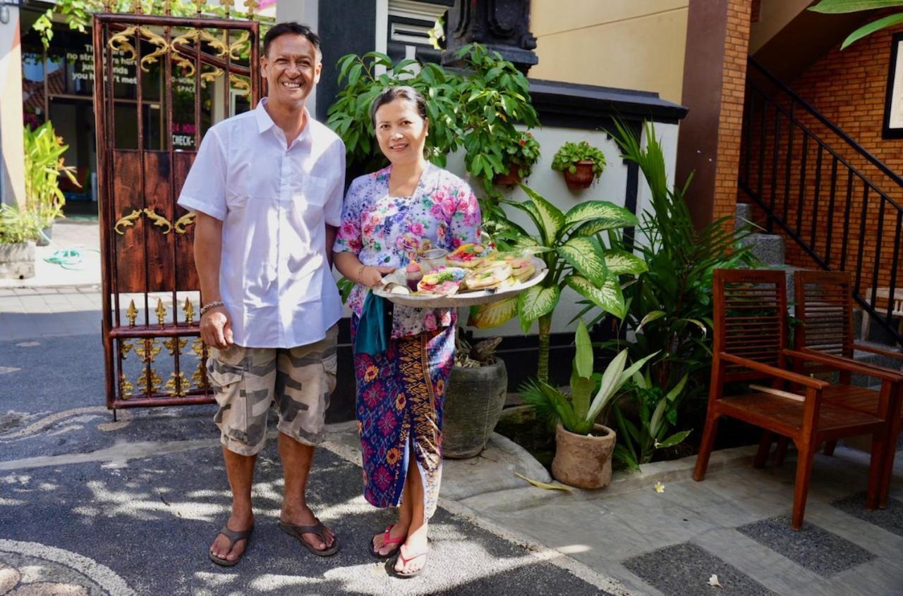 Tirtasuci House Hotel กูตา ภายนอก รูปภาพ